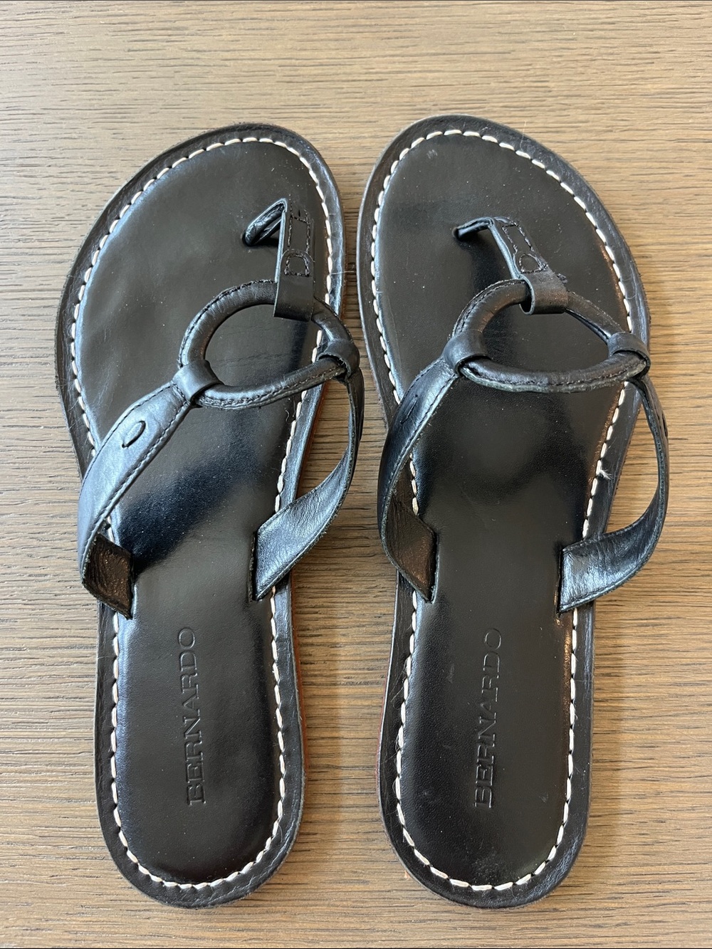 Bernardo Black Leather Loop-Toe Sandals with White Stitching